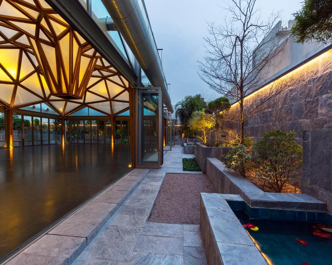 Hotel Crystal Palace Meerut Exterior photo