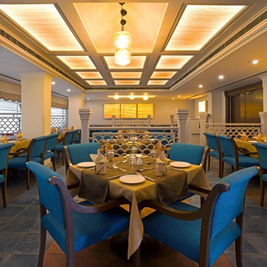 Hotel Crystal Palace Meerut Exterior photo