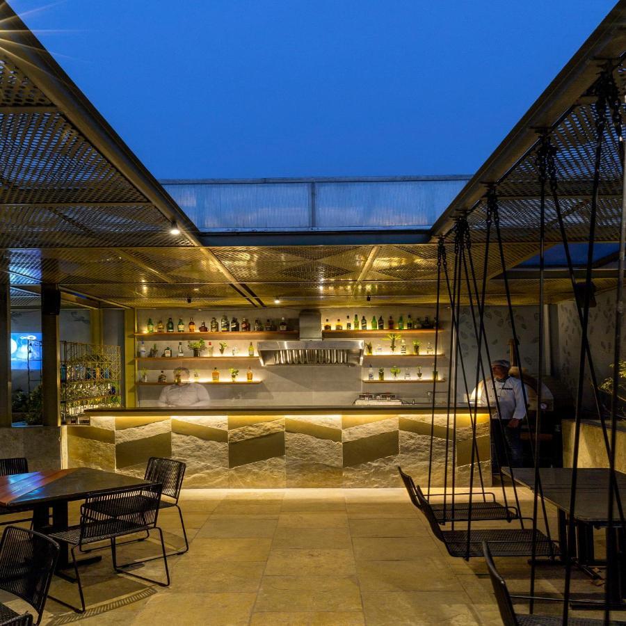 Hotel Crystal Palace Meerut Exterior photo