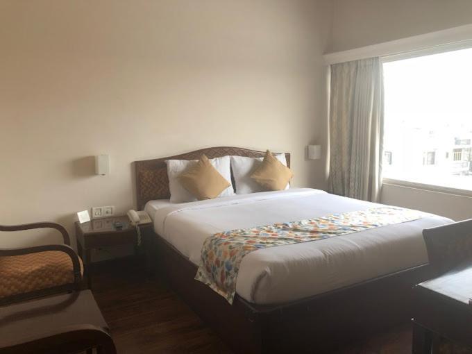 Hotel Crystal Palace Meerut Exterior photo